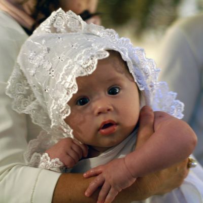 Como o rito do bebê é batizado?