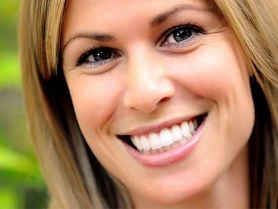 Pessoas com mais de 40 anos parecem mais jovens quando sorriem